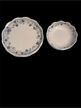 NWT Scalloped Edge Melamine Floral Dinner 4 Plates 4 Bowls Trueliving Blue White